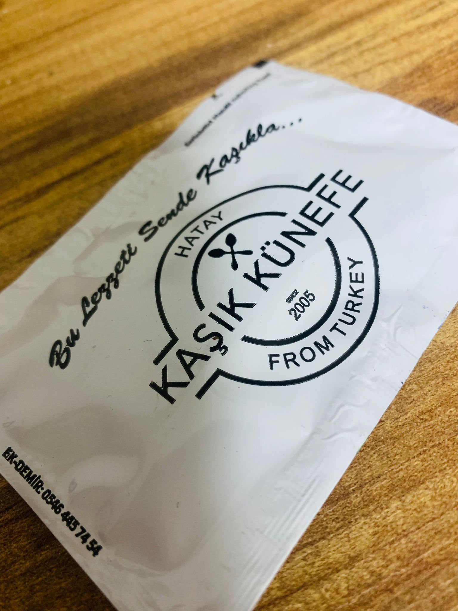 baskili parfümlü kolonyalı islak Mendil